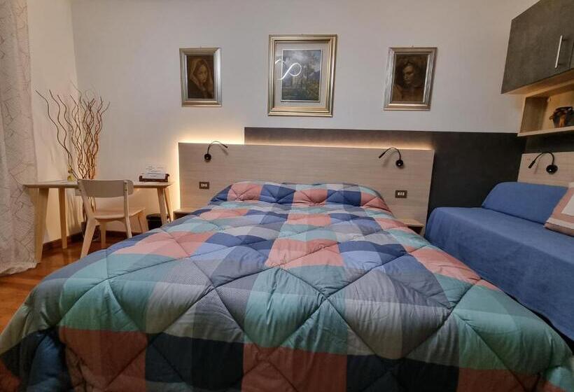 اتاق استاندارد سه نفره, B&b Accanto Al Focolare 2