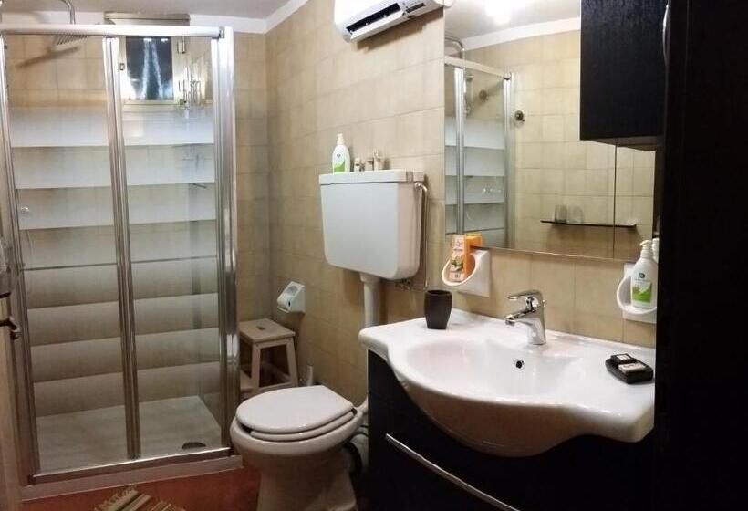 استودیوی استاندارد, B&b Accanto Al Focolare 2