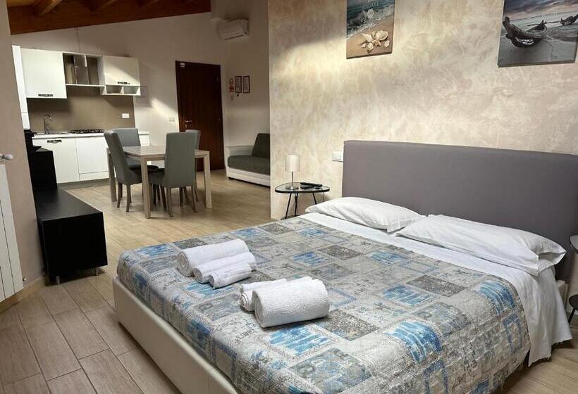 标准工作室带阳台, B&b Le Mansarde