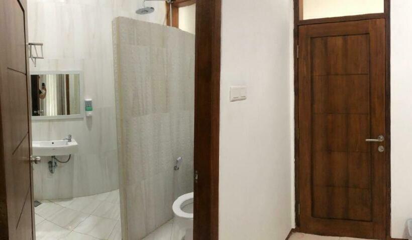 Семейный Номер, Aurora Hotel Siliwangi