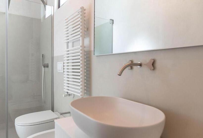Quarto Estandar, Il Sogno Delle Benedettine