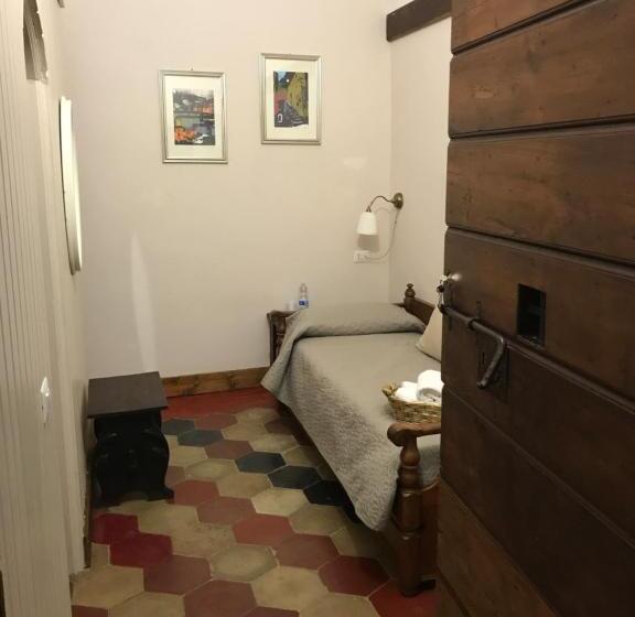 اتاق استاندارد یک نفره, Le Prigioni Del Palazzo B&b