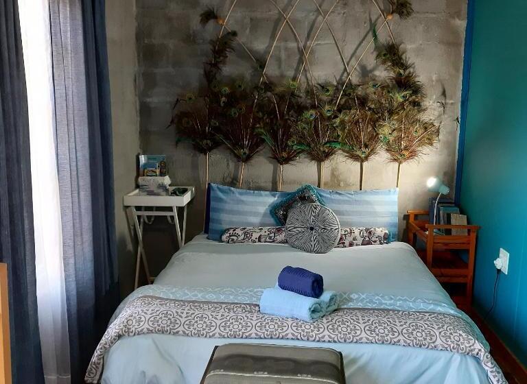 Quarto Basic, Holt Hill