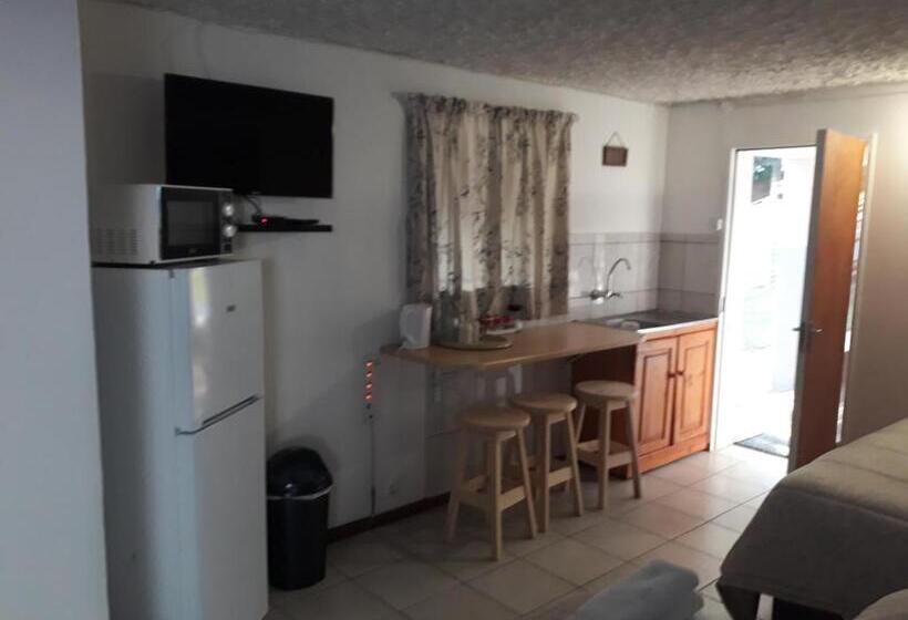 Quarto Economy, 29 Polvy Street