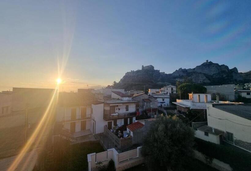 침실 1개 주택, B&b E Casa Vacanza Al Castello
