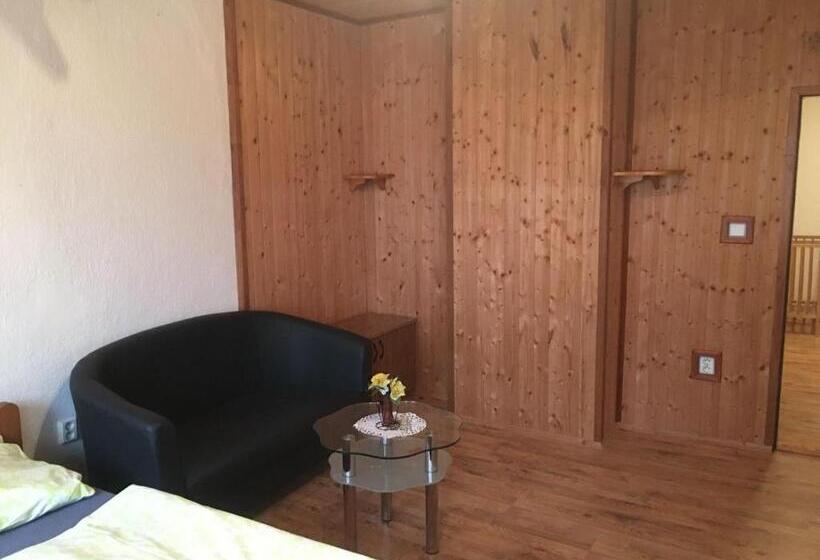 Люкс, Pension Peklo