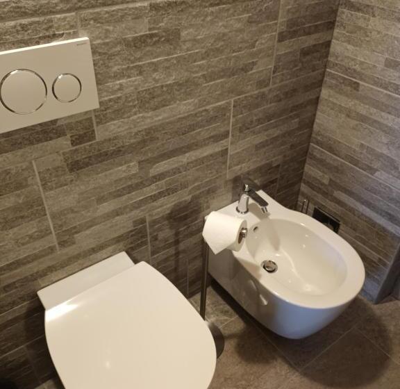 اتاق لوکس, Foresteria B&b Vecchiascuola Pianazzola