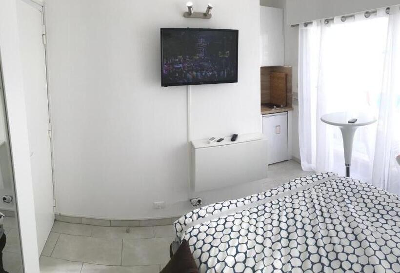 Apartamento 1 Dormitório, Studio Carré D Or Situé à 50 M De La Plage