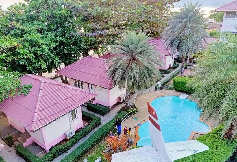 بانگلوی استاندارد با چشم‌انداز دریا, The Iris Resort