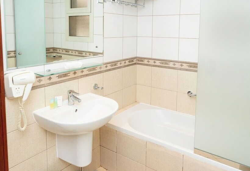 Апартаменты 3 Спальни, Al Raya Hotel Apartments