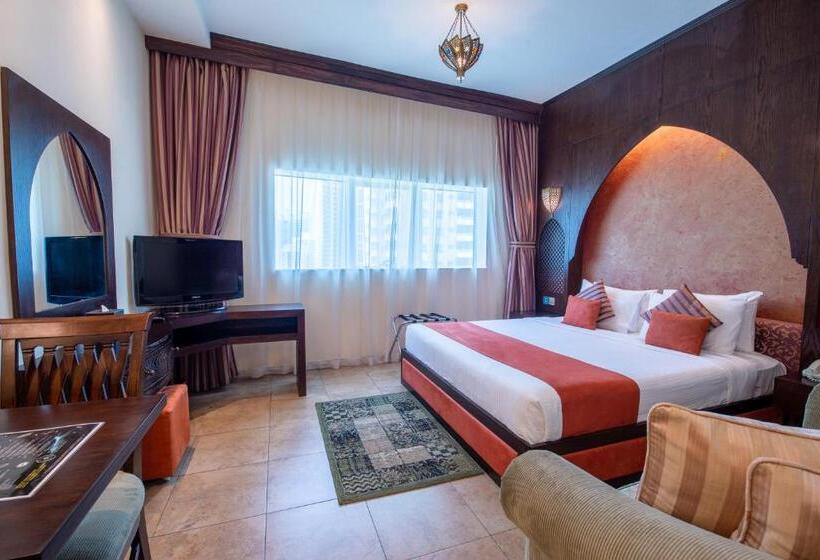 标准工作室, First Central Hotel Suites