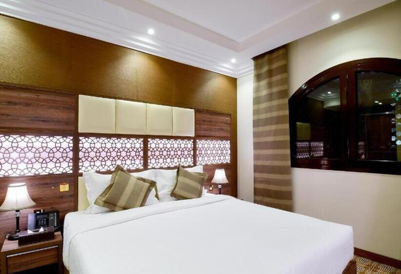 Люкс с Видом, Golden Tulip Al Zahabi