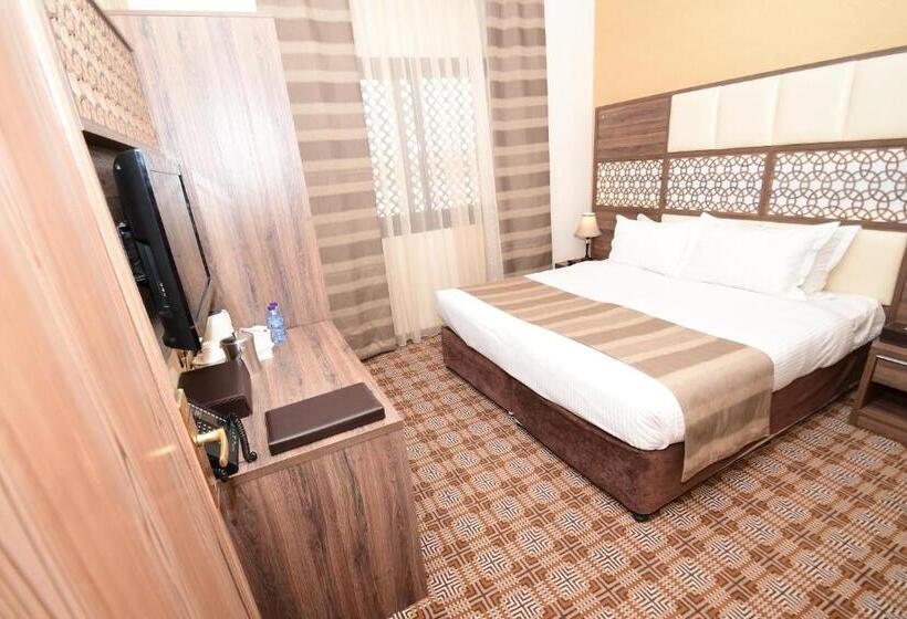 Люкс с Видом, Golden Tulip Al Zahabi