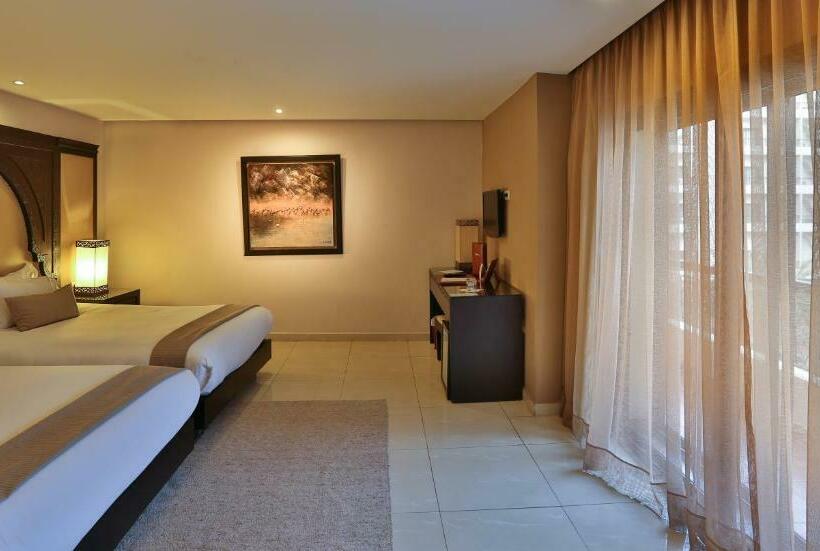 اتاق استاندارد با چشم‌انداز استخر, Grand Plaza Marrakech