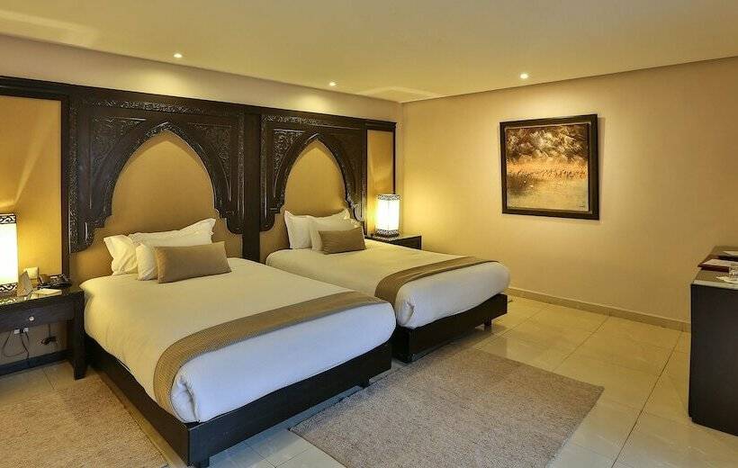 اتاق استاندارد سه تخته با چشم‌انداز استخر, Grand Plaza Marrakech