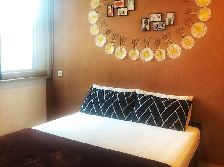 Standard Room, Tai Hoe