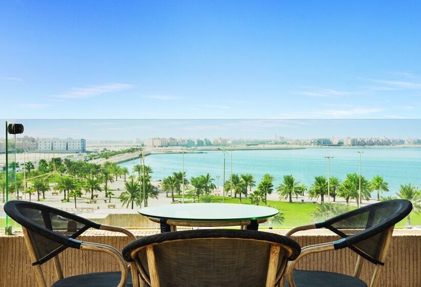 Номер Дюплекс, Howard Johnson Dammam