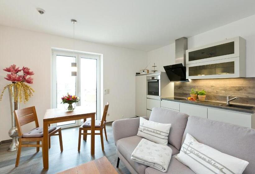 1 Bedroom Apartment Lake View, Kells Appartements