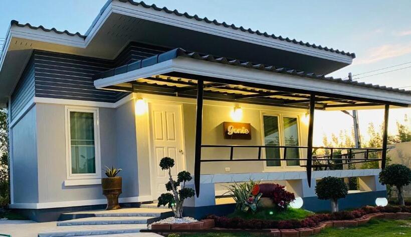 Standard bungalow mountain view, Panutsaya Homestay