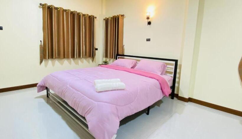 اتاق استاندارد با تخت بزرگ, Panutsaya Homestay