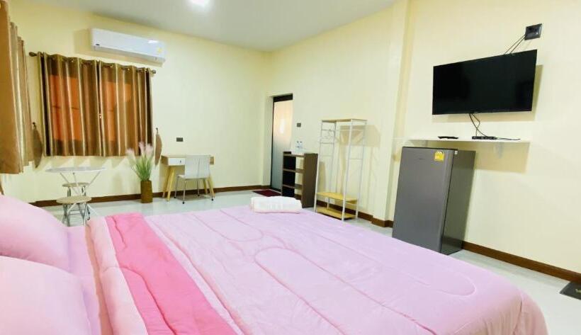 اتاق استاندارد با تخت بزرگ, Panutsaya Homestay