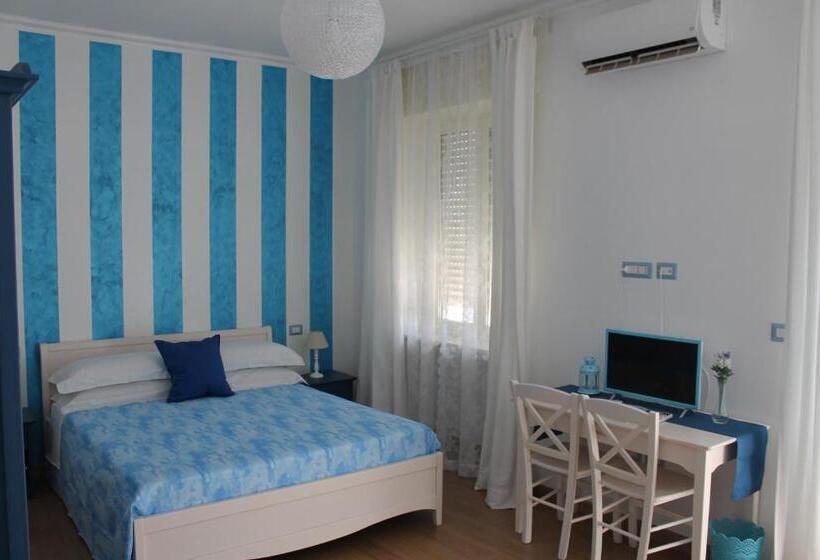 海景豪华三人间, B&b Una Rotonda Sul Mare