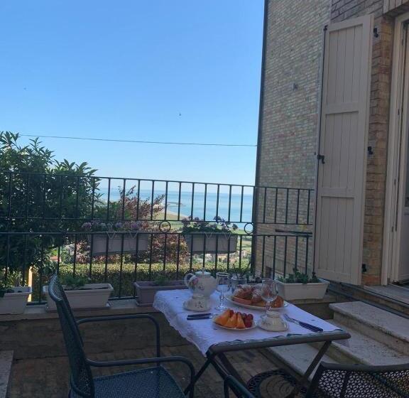 Номер Deluxe Вид на Море, La Casa Di Torre Di Palme