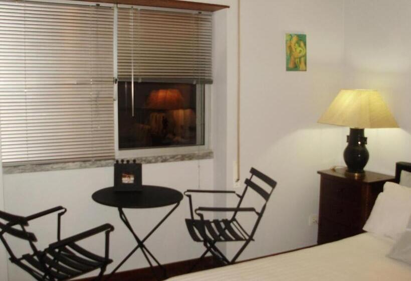 اتاق استاندارد, Miguel Torga Room