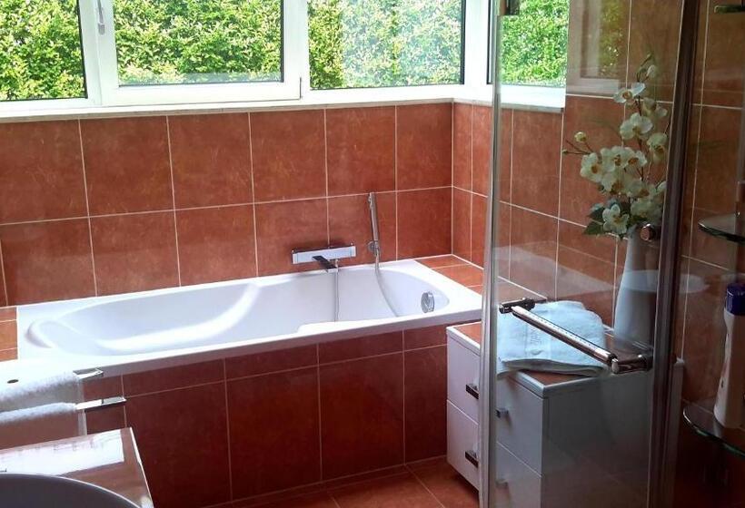 Люкс Вид на Сад, B&b Prince D’orange Waterloo