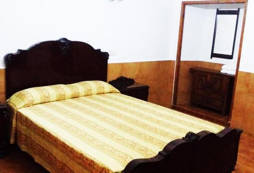 Quarto Estandar, Mas Pericay