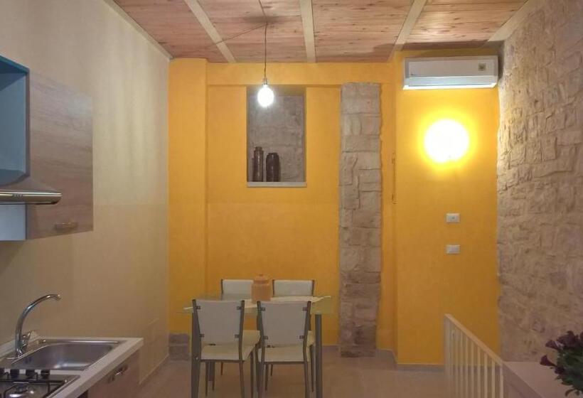 اتاق دوبلکس, La Piccola Torre
