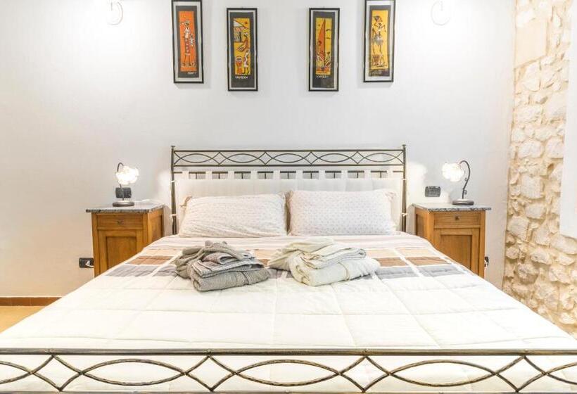 Quarto Basic, Relais Des Roches