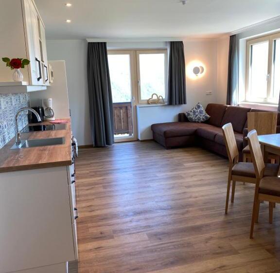 Apartamento 3 Dormitórios, Dachsteinblick