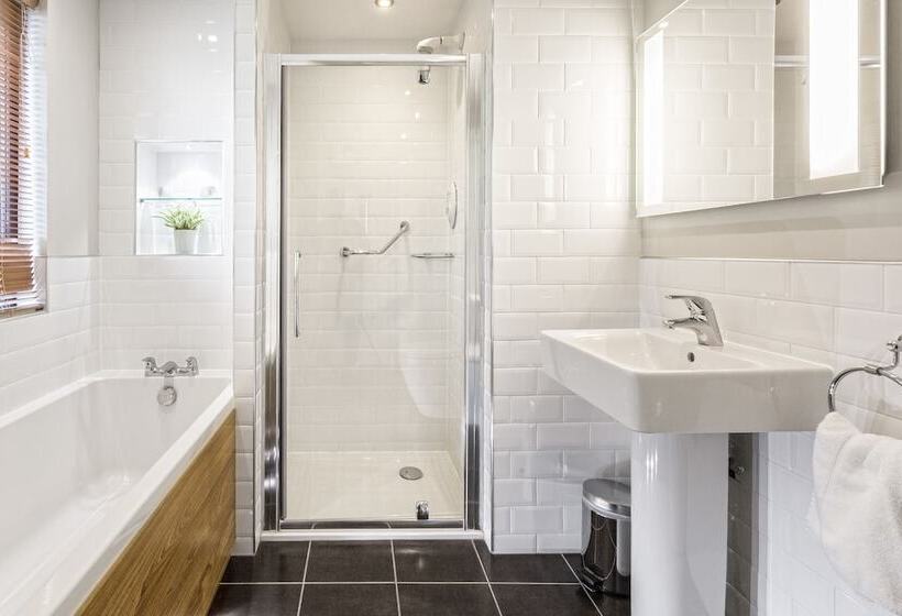 Апартаменты Deluxe 2 Спальни, Auchrannie Resort