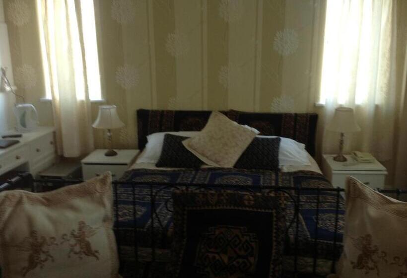 Номер Стандарт, Balmoral Lodge