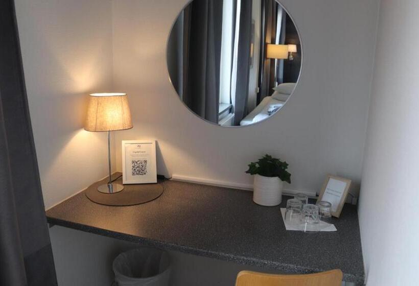 Quarto standard, L Rådhuset