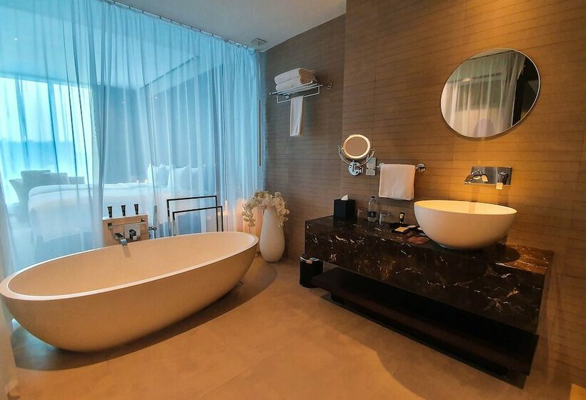 Номер Superior, The Canvas Dubai, Mgallery Hotel Collection