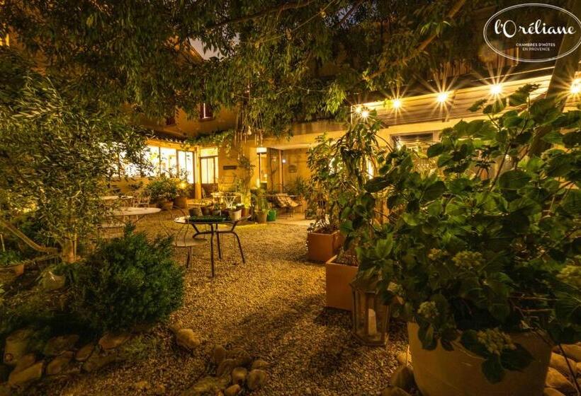 キングサイズベッドのスタンダードルーム, Chambres D Hôtes L Oréliane En Provence Spa Bien être