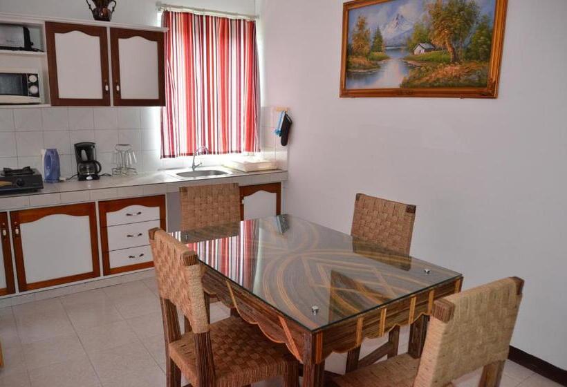 استودیوی استاندارد, Les Gentilhommieres Guest House