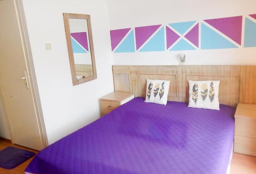 Quarto Estandar, Villa Rezos