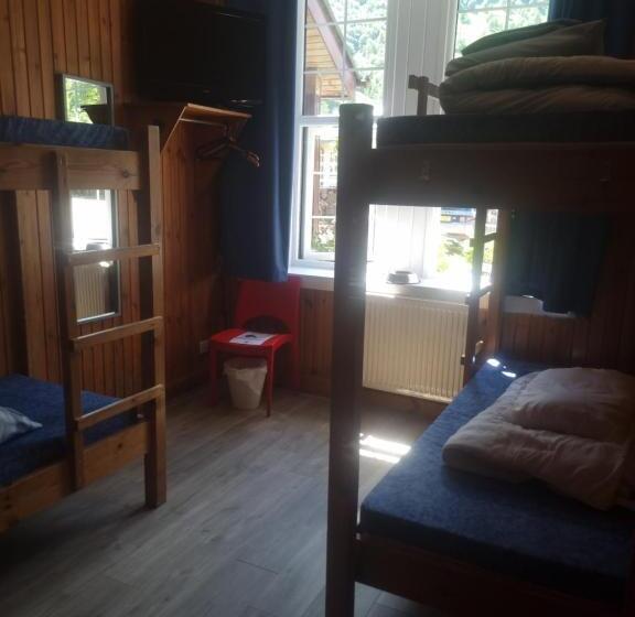 غرفة قياسية رباعية, Blackwater Hostel