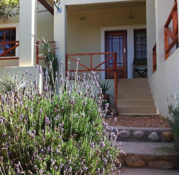 Номер Стандарт, Koedoeskloof Guesthouse