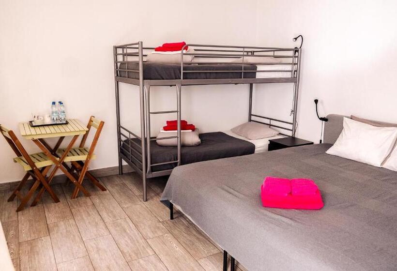 정원 전망 4인용 스탠다드 룸, Residencial Real Guest House