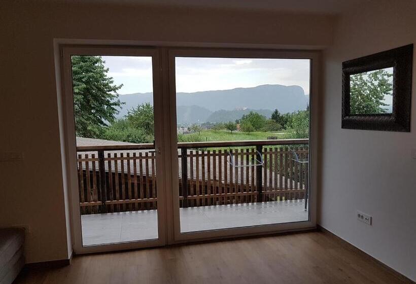 2 Bedrooms Apartment Mountain View, Garden Apartments Maria