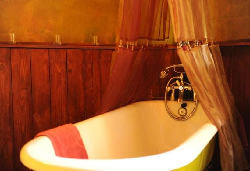 带大床的套房, B&b Le Manoir D Ange