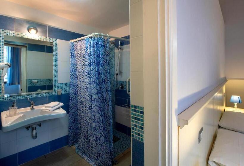 适合残疾人使用的标准间, Il Giardino Di Tonia   Oplontis Guest House   Bed & Garden