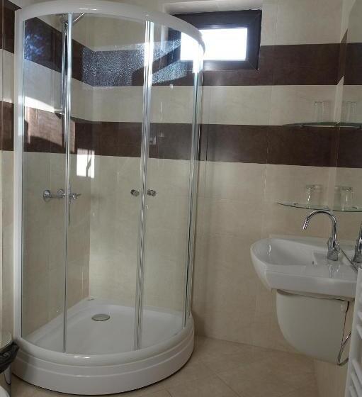 Полулюкс, Family Hotel Demetra