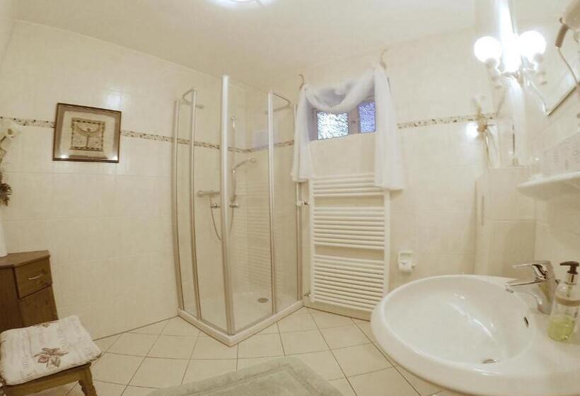 Апартаменты 2 Спальни, Apartment Happy Mosel