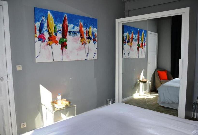 Номер Стандарт Вид на Сад, Clos De Bellefontaine B&b