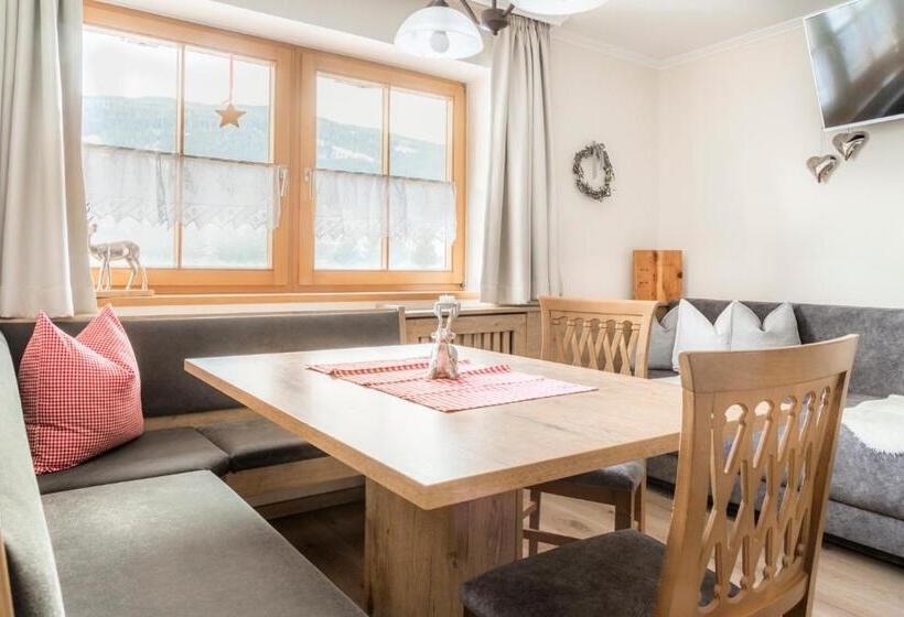 带2个卧室的高级公寓, Appartement Arnoldgut